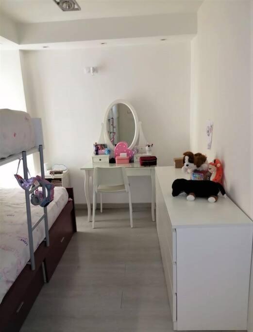 Apartamento Centro Rambla Alicante A ภายนอก รูปภาพ