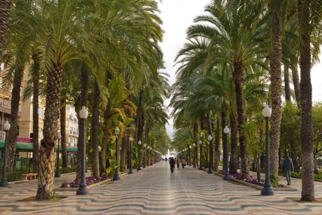 Apartamento Centro Rambla Alicante A ภายนอก รูปภาพ